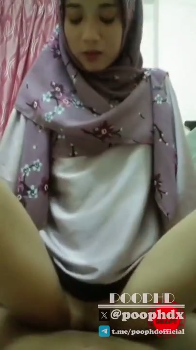 Binor Hijab Masih Pake Baju Enak Banget di Atas Selingkuhan.mp4