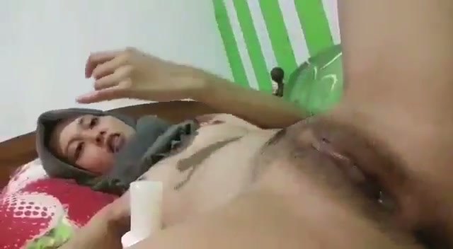 Abg abu abu colmek pakek plastik sampe basah