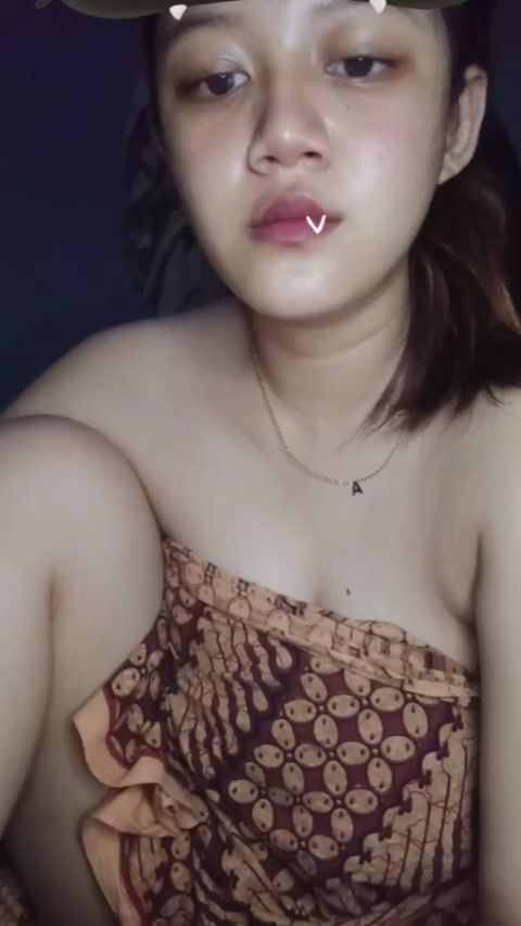 KAK LUNA LAGI ENAK ENAKAN AMA YG PUNYA KONTRAKAN. MUMPUNG LAKIKNYA KELUAR NYARI JATAH LAEN DULU