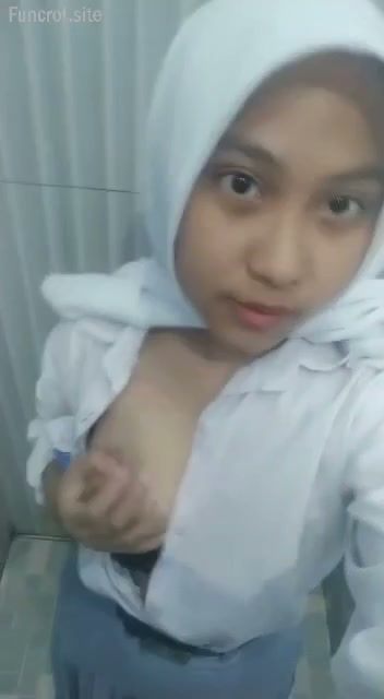 Abg Hijab SMA Pamer Nenen Di Toilet Sekolah Bokep Indo Hijab Viral.mp4 – PoopHD.mp4
