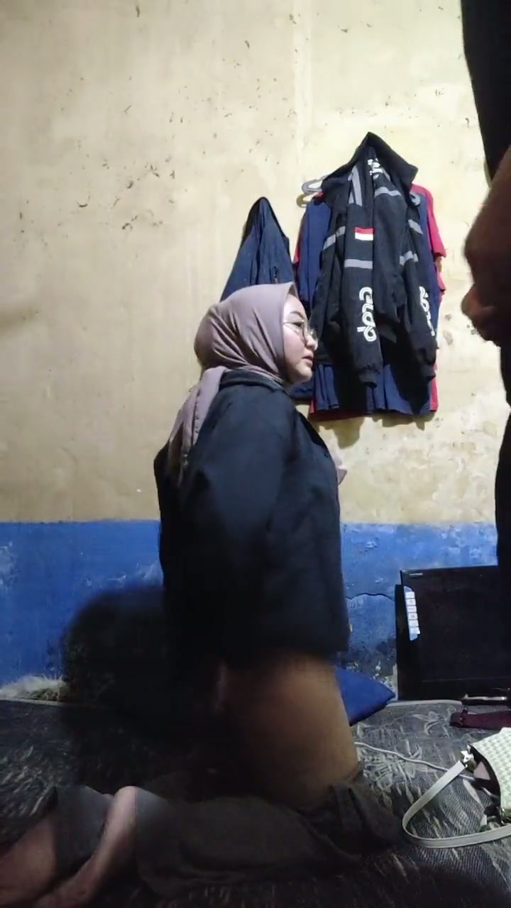 Mahasiswa pulang kampus main dikosan pacar