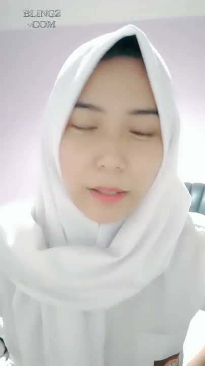 Jeslyn Cantik Jilbab SMA Mulus Diewe Pacar LIVE