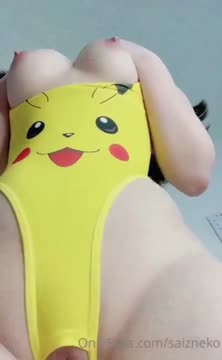 Terungkap kalau memek Onlyfans SAIZNEKO masih sempit