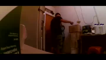 Di Gudang Cewek Jilbab Sepong Pacar.mp4